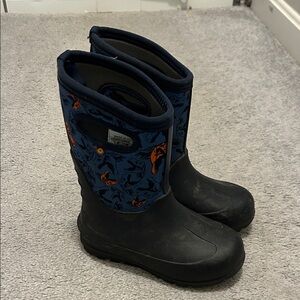 Kids Winter Bogs Dino 🦕 Print